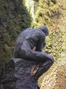Le penseur, sculpture de Auguste Rodin, à Madrid.